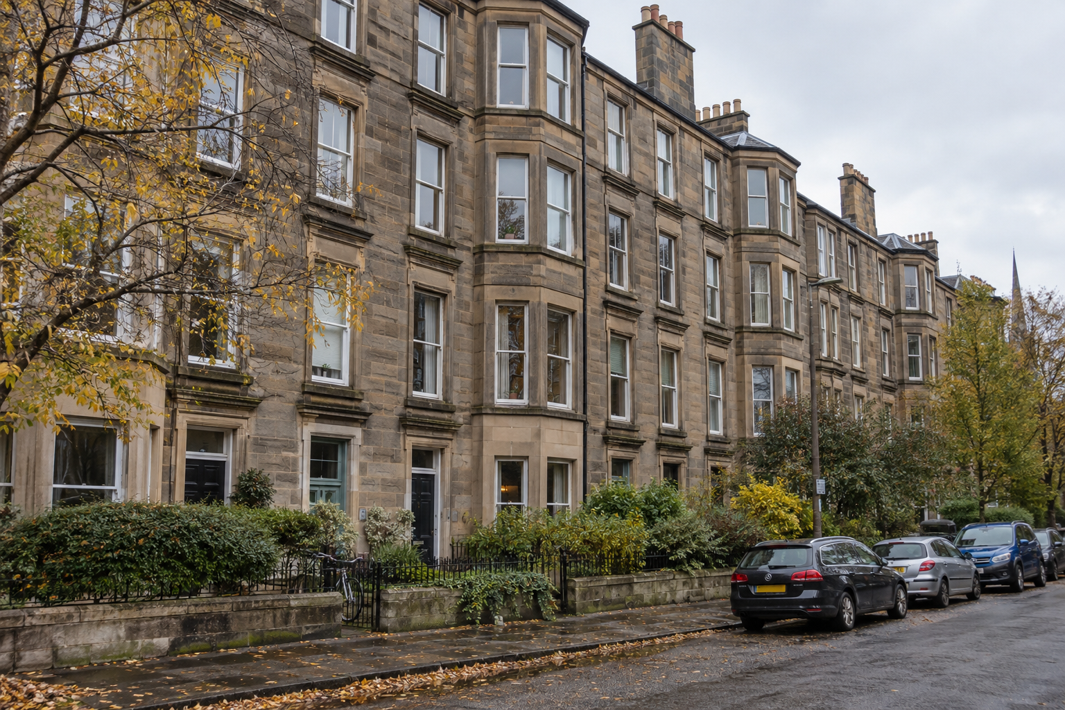 Sandstone tenement flats in Meadowbank, EH8, an area highlighted in Edinburgh rental yields figures.